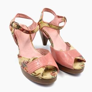 KENZIE Rachelle Retro Vintage Look Heels Sz 9